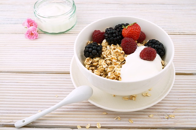 healthy-oatmeal-breakfast